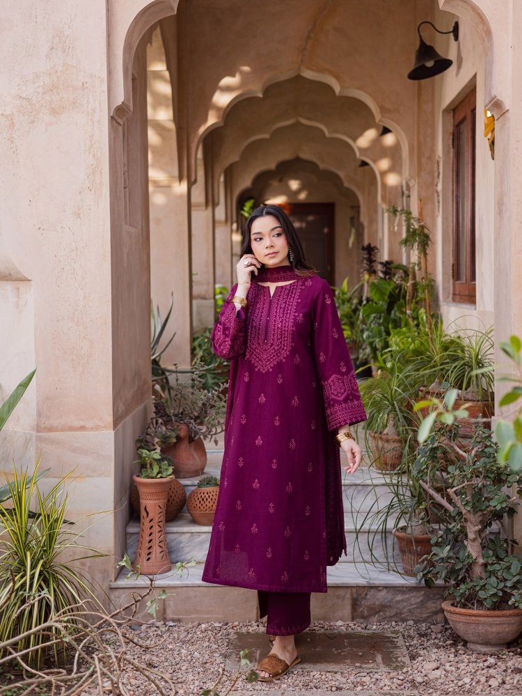3PC EMBROIDERED LAWN SUIT - SR - 758 - Rangoli Store