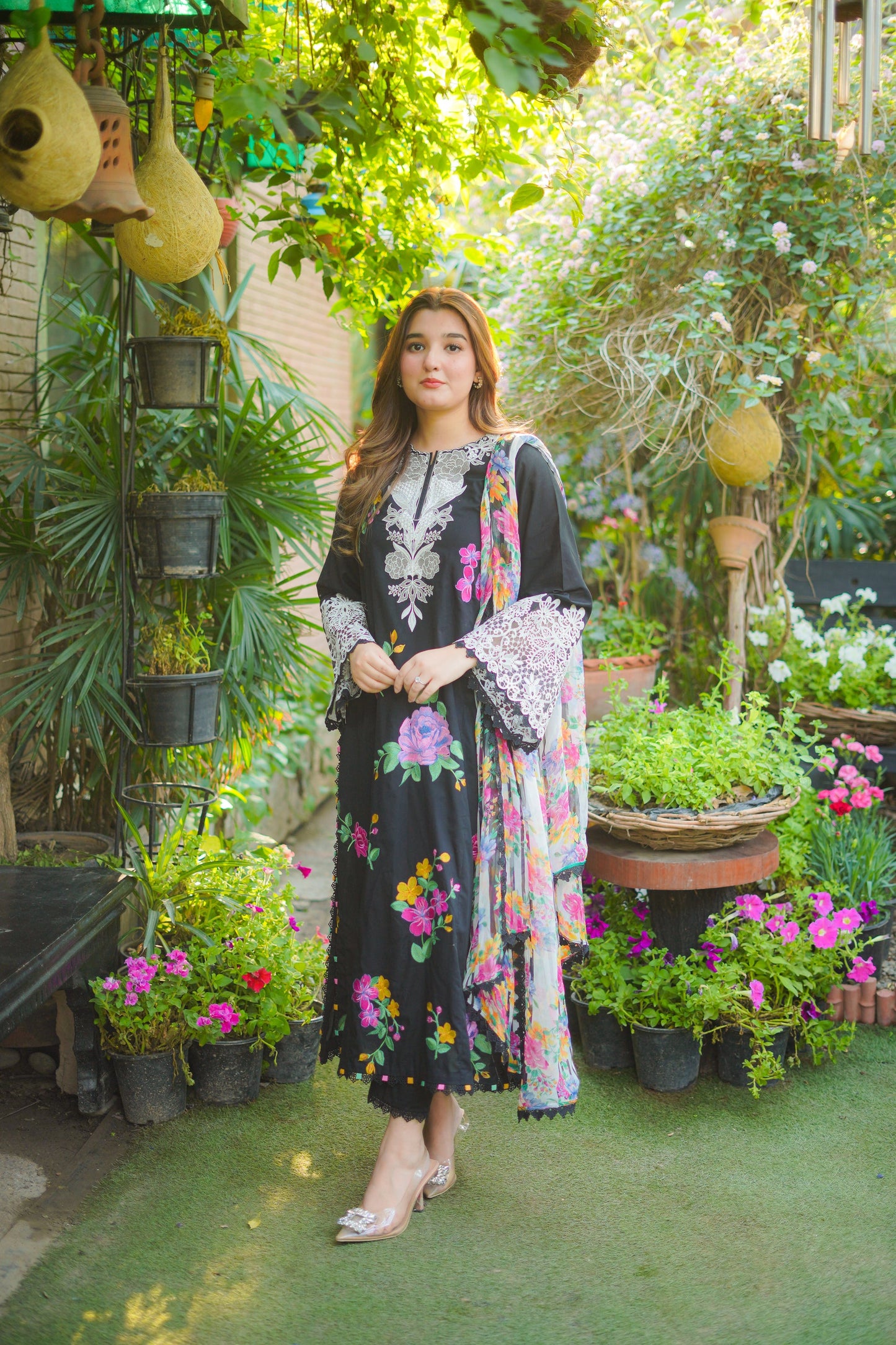 3PC EMBROIDERED LAWN SUIT - SR-516