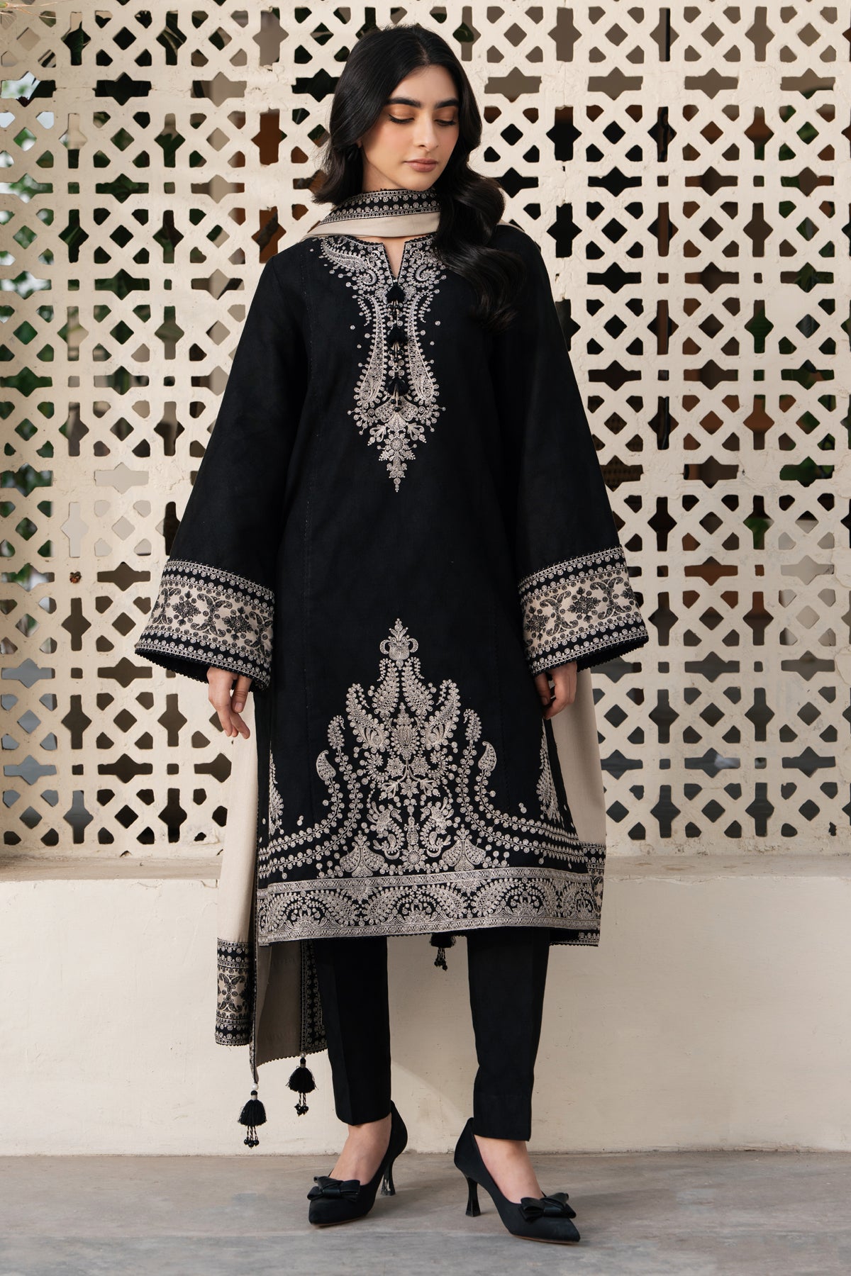 3PC EMBROIDERED DHANAK SUIT RO - 577