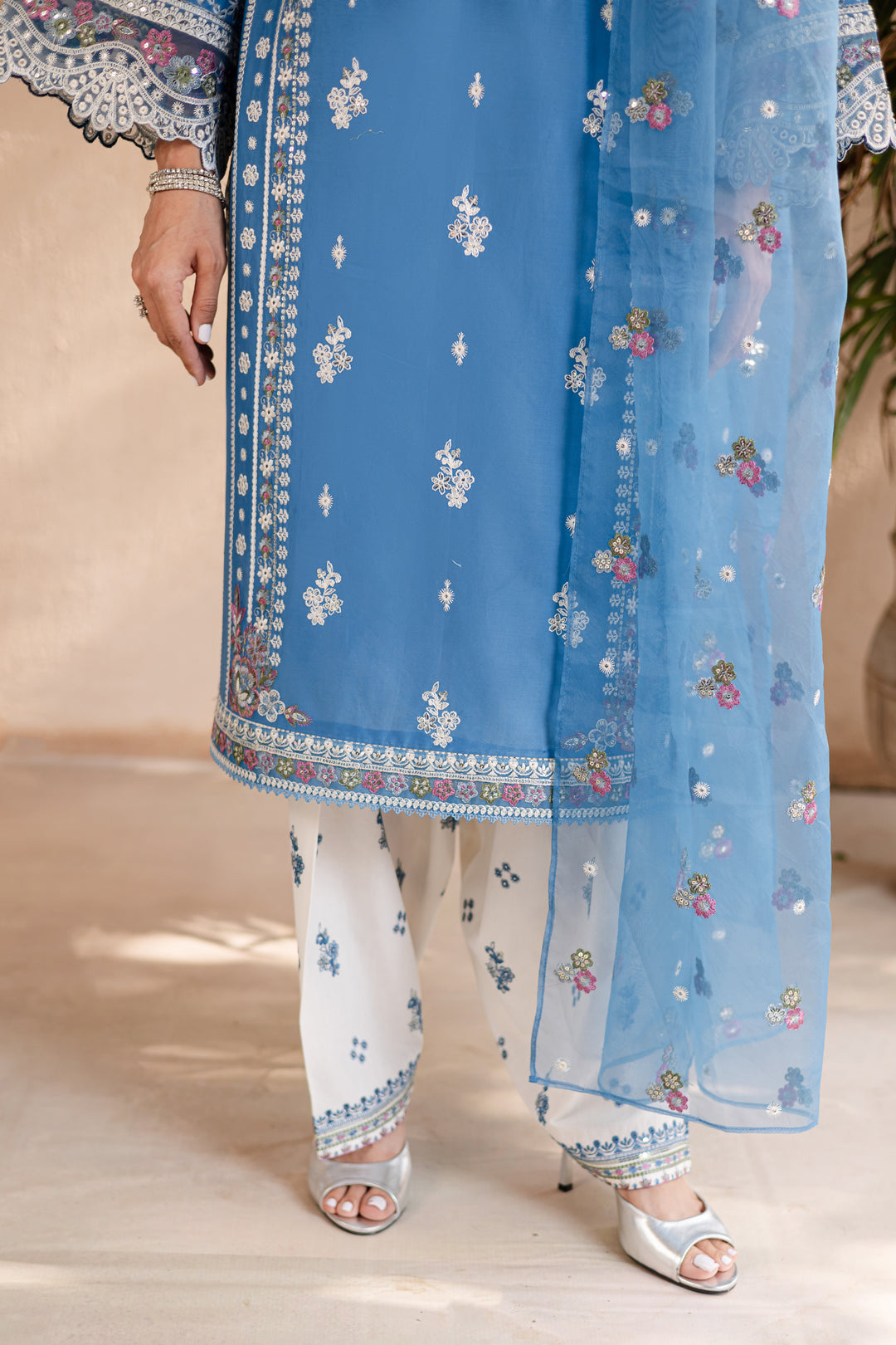 3PC EMBROIDERED LAWN SUIT - SR-517