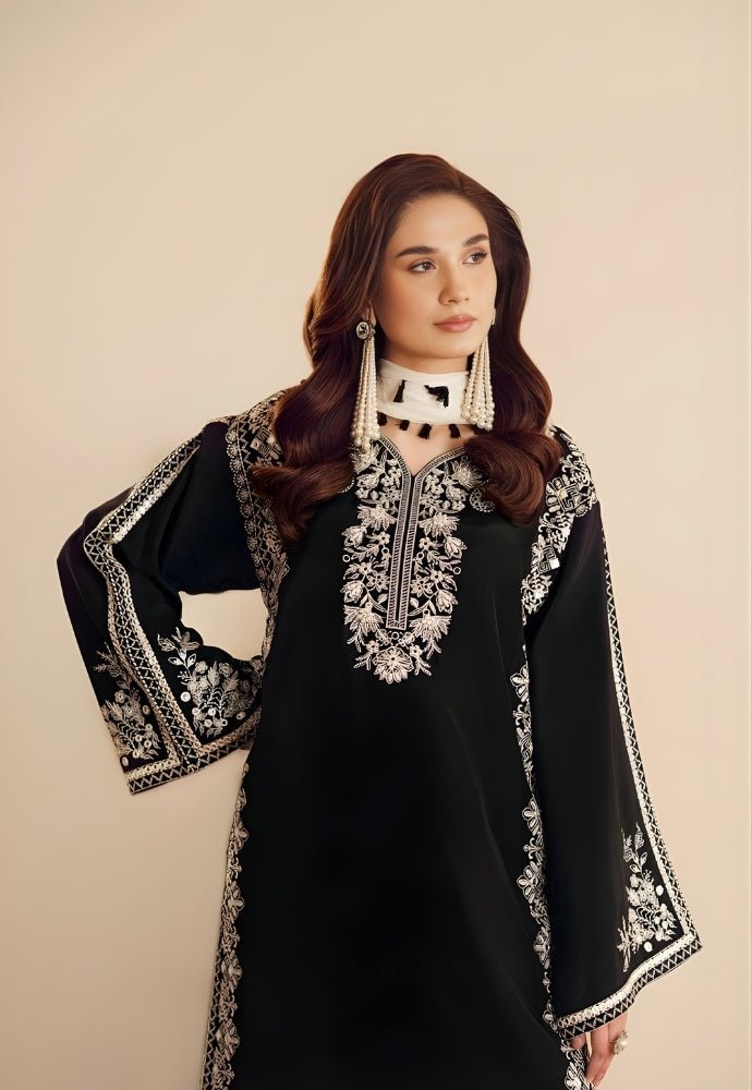 3PC EMBROIDERED LAWN SUIT - SR - 694 - Rangoli Store