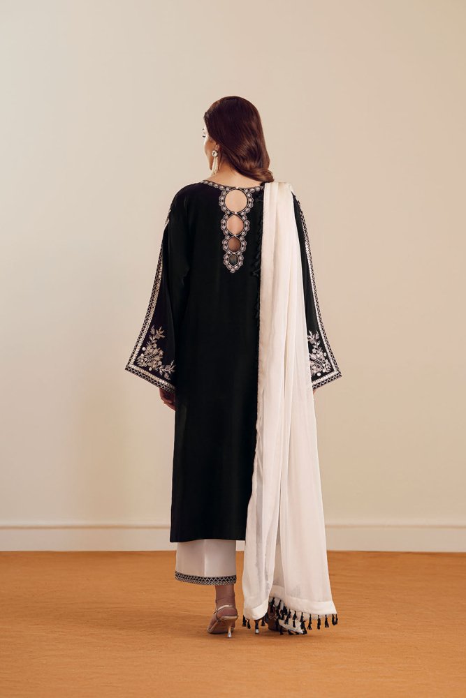 3PC EMBROIDERED LAWN SUIT - SR - 694 - Rangoli Store