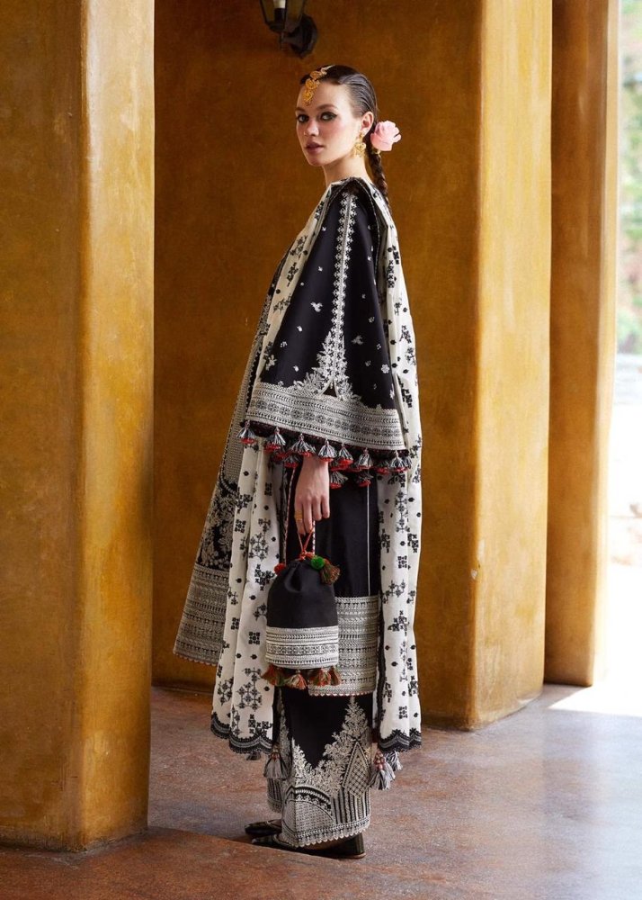 3PC EMBROIDERED LAWN SUIT - SR - 705 - Rangoli Store