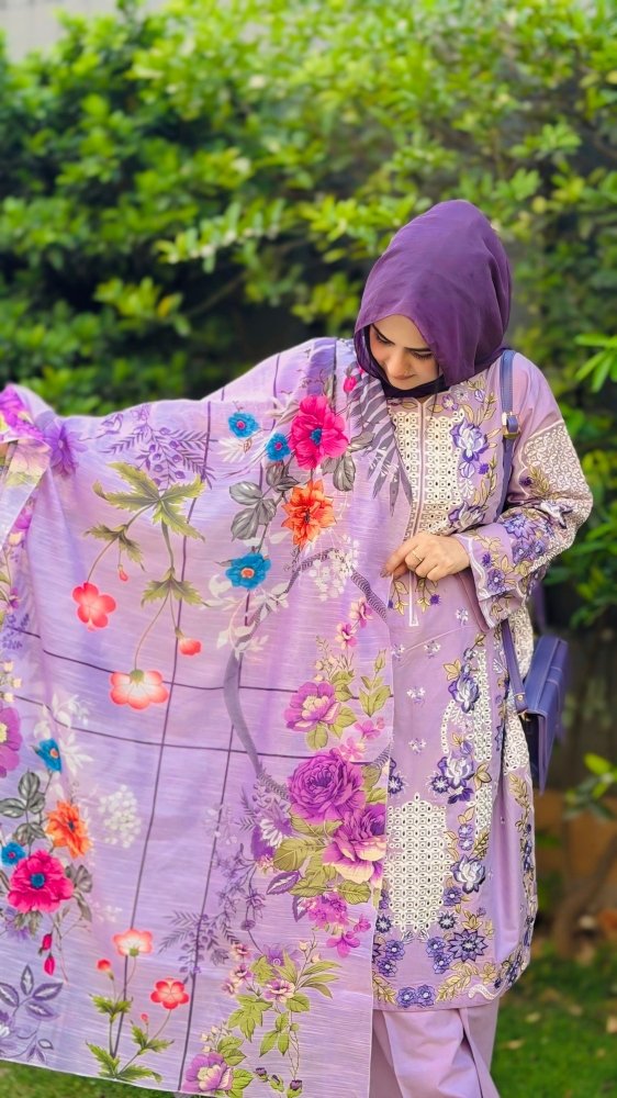 3PC EMBROIDERED LAWN SUIT - SR - 722 - Rangoli Store