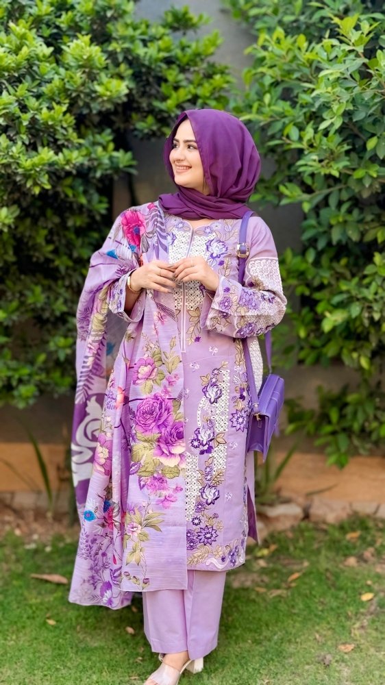 3PC EMBROIDERED LAWN SUIT - SR - 722 - Rangoli Store