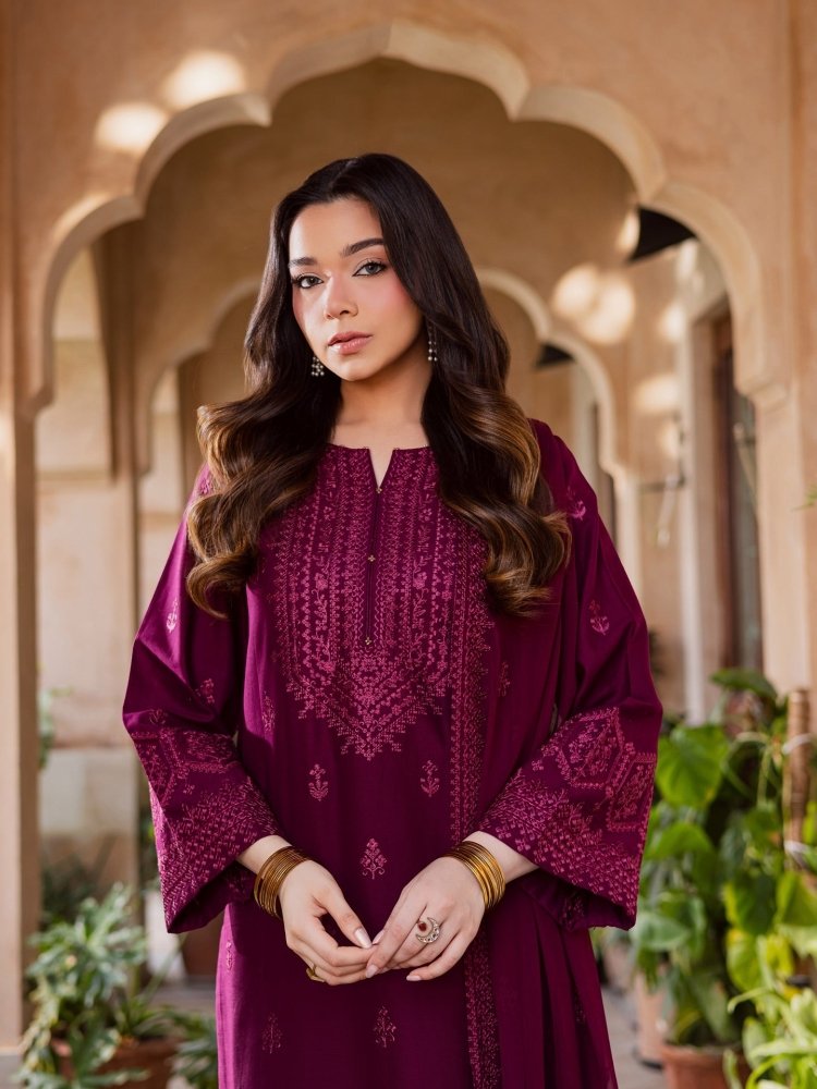 3PC EMBROIDERED LAWN SUIT - SR - 758 - Rangoli Store