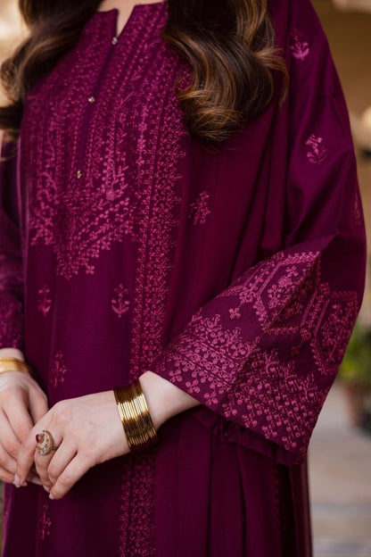 3PC EMBROIDERED LAWN SUIT - SR - 758 - Rangoli Store