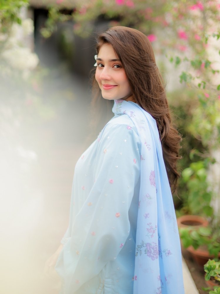 3PC EMBROIDERED LAWN SUIT - SR-768 - Rangoli Store
