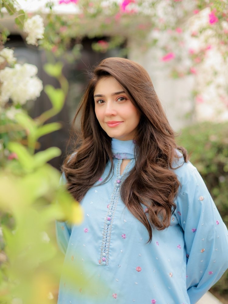 3PC EMBROIDERED LAWN SUIT - SR-768 - Rangoli Store