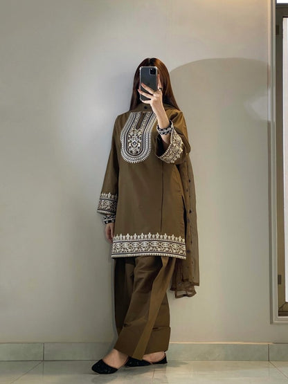 3PC EMBROIDERED LAWN SUIT - SR-769 - Rangoli Store