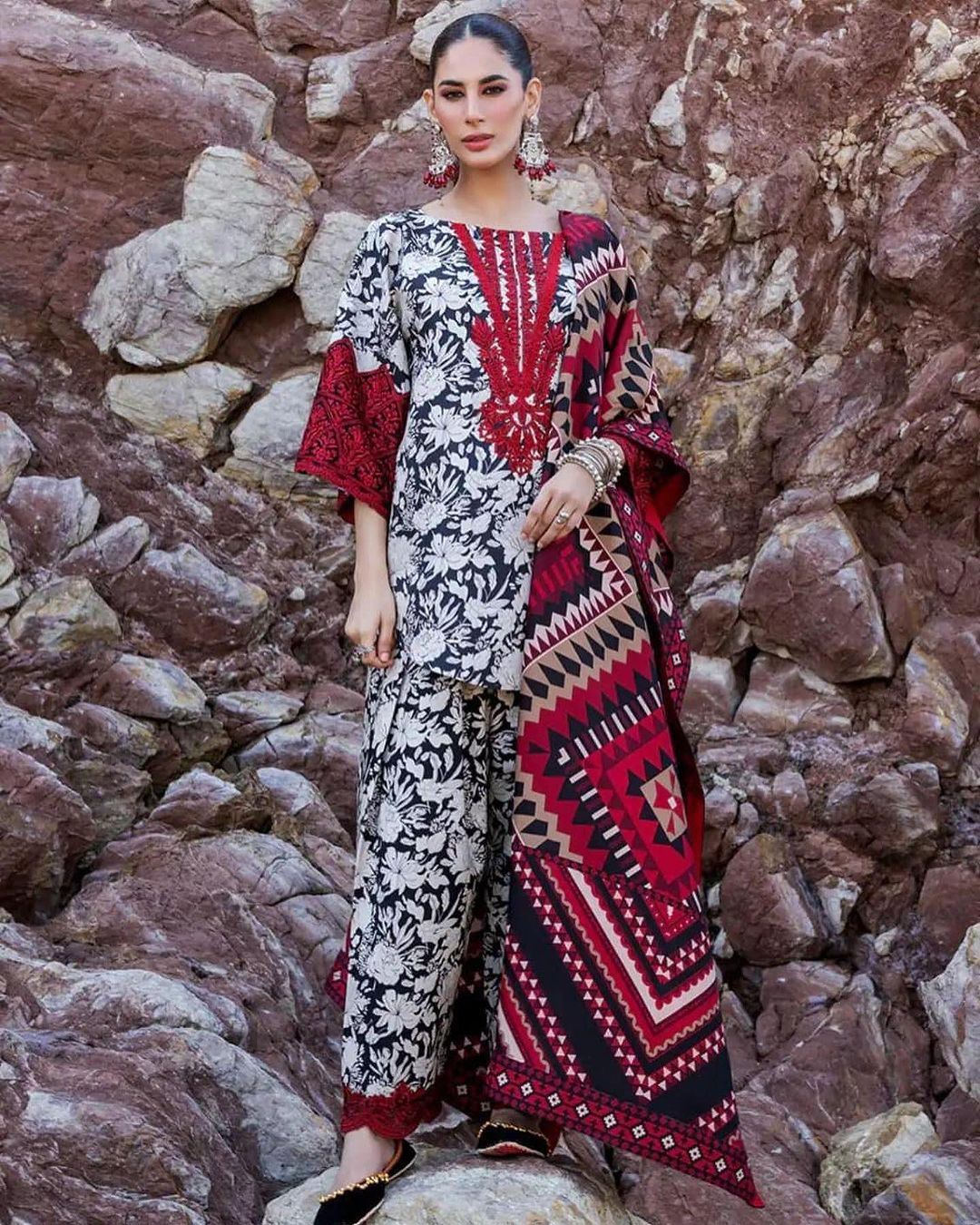 3PC Digital Printed Lawn - RO-149