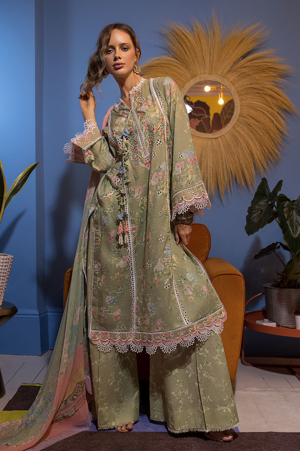 3 PC DIGITAL PRINT LAWN WITH EMBROIDERED PATCH - RO-206