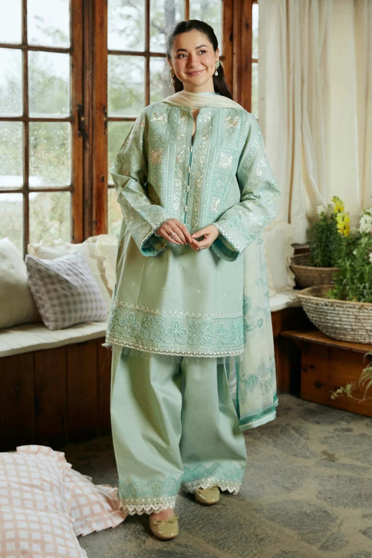 3PC EMBROIDERED  LAWN SUIT - SR-134