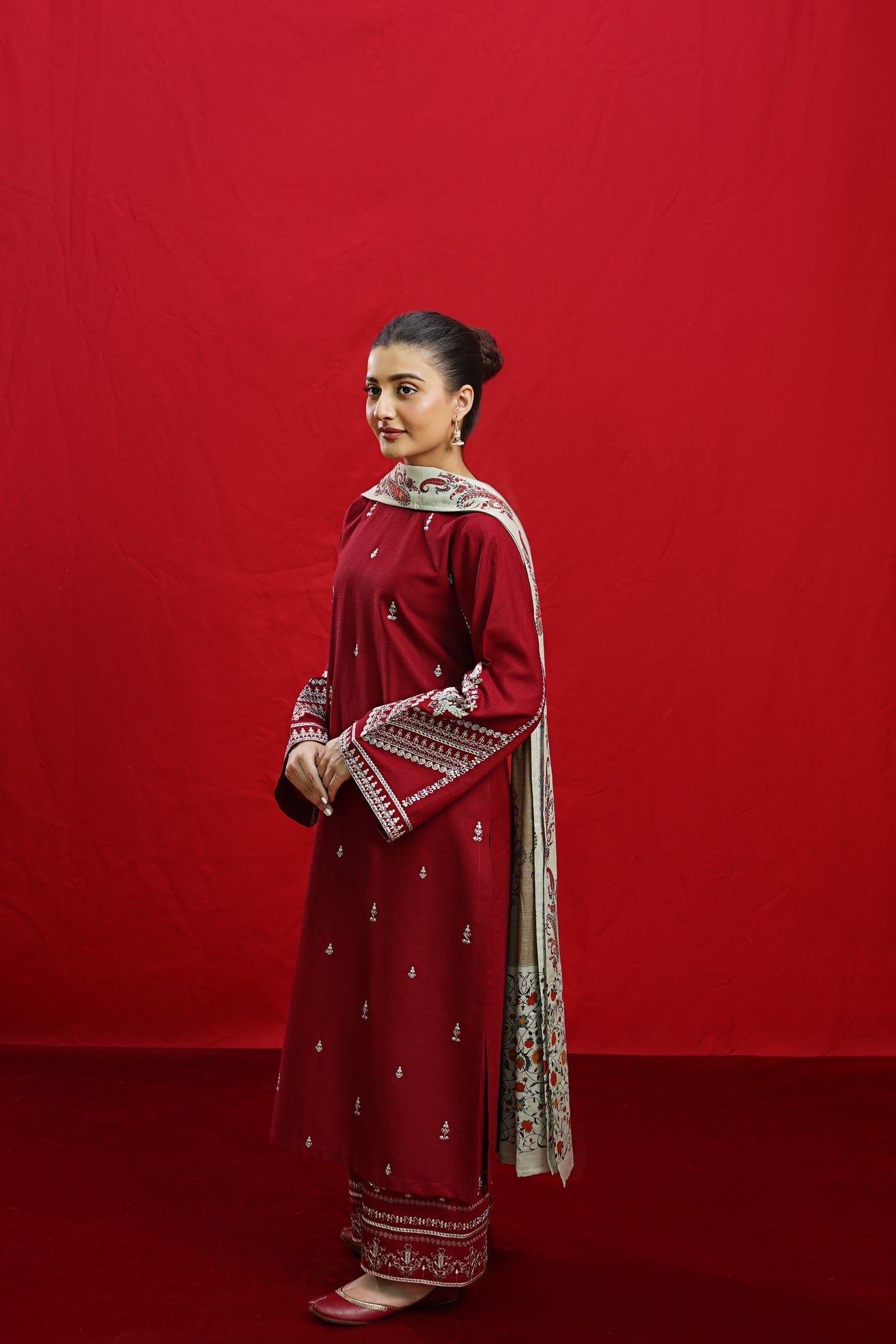 3PC EMBROIDERED KHADDAR DRESS RO - 429