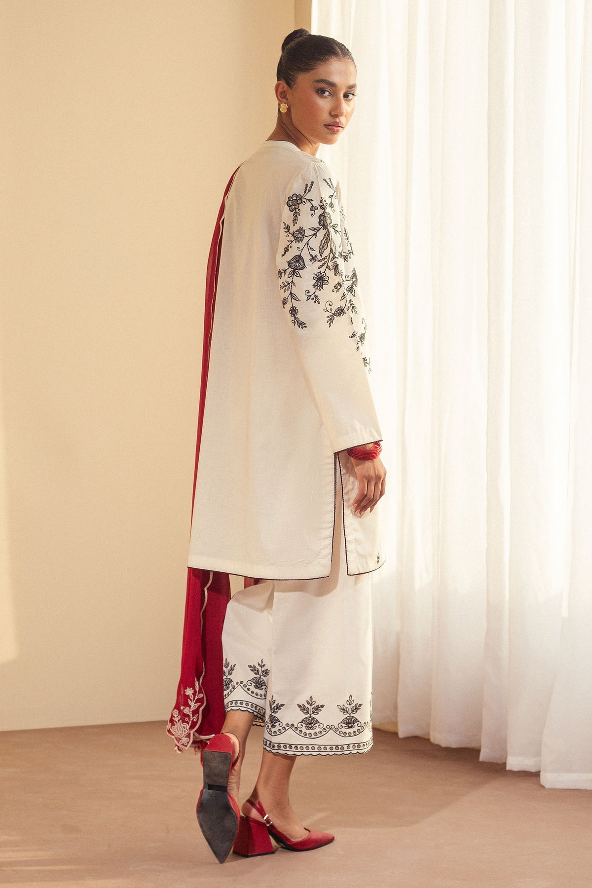 3-PC LAWN EMBROIDERED SUIT SR - 499