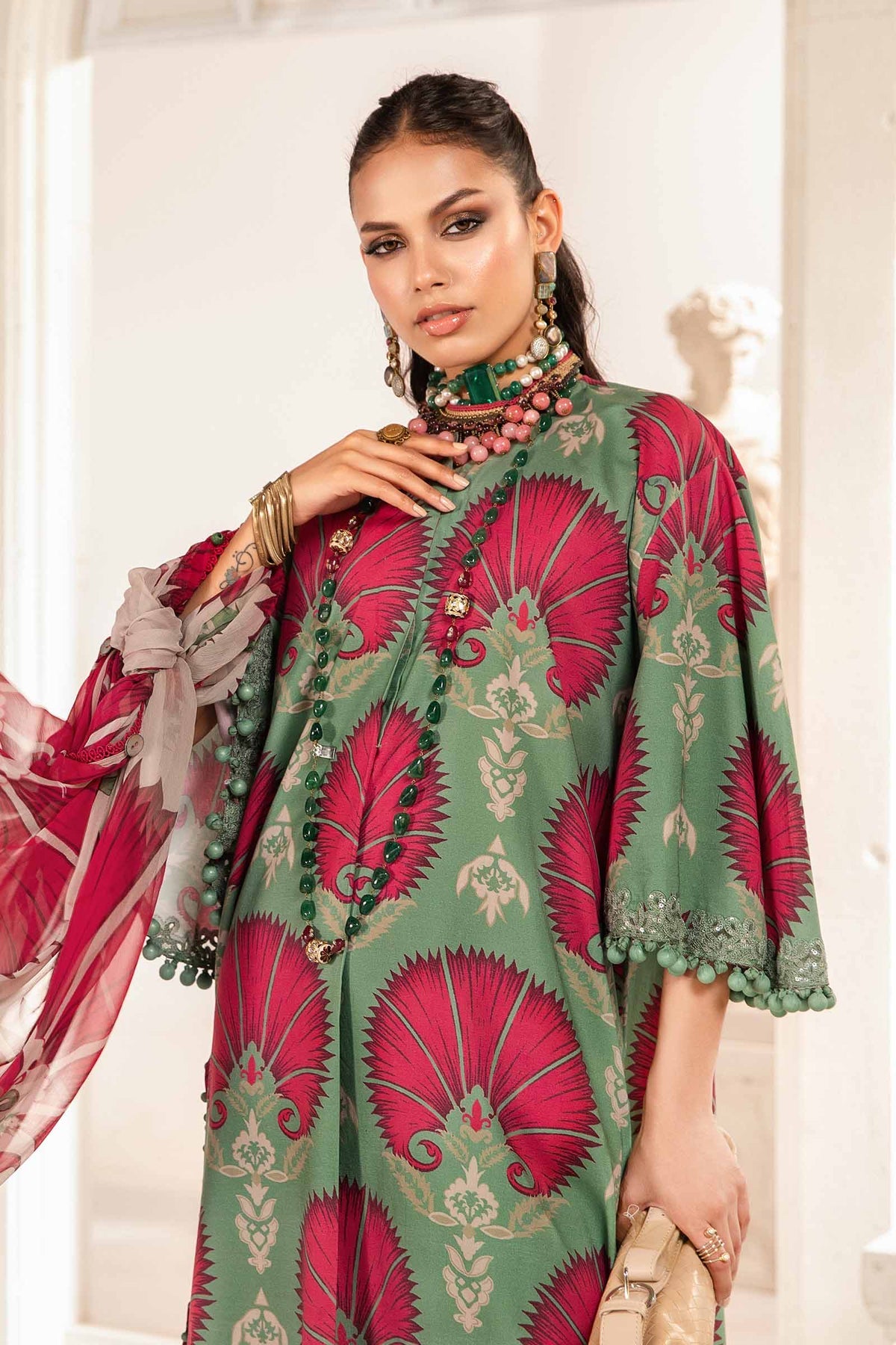 3 PC DIGITAL PRINT LAWN WITH EMBROIDERED PATCH - RO-182