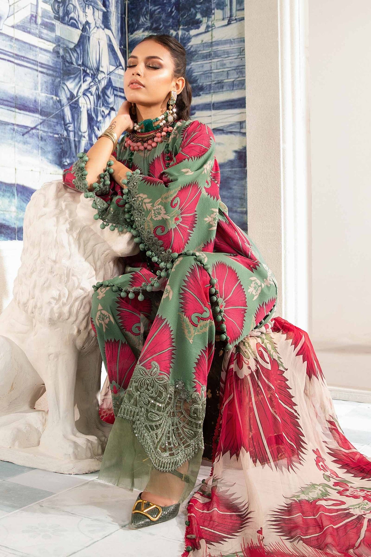 3 PC DIGITAL PRINT LAWN WITH EMBROIDERED PATCH - RO-182