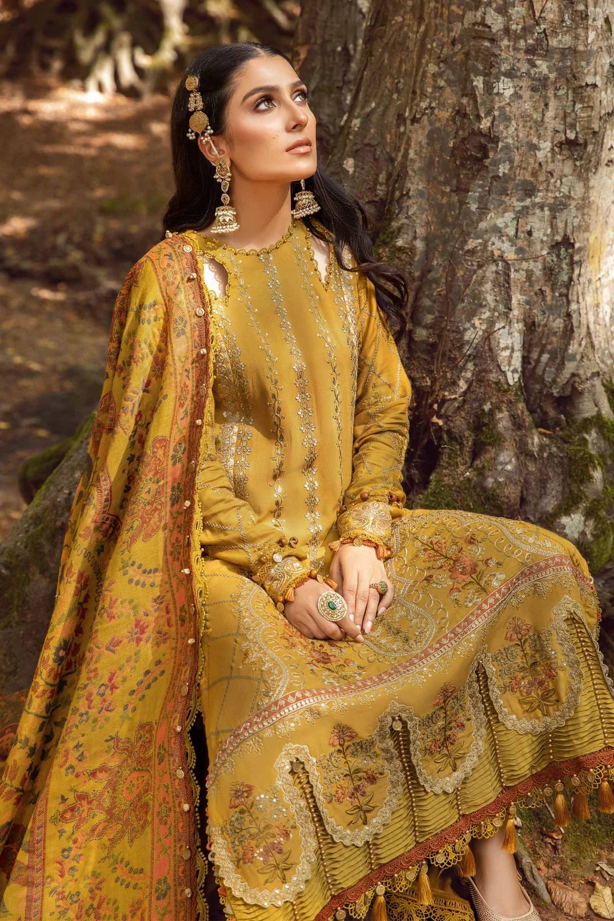 3PC EMBROIDERED LAWN SUIT - SR-382