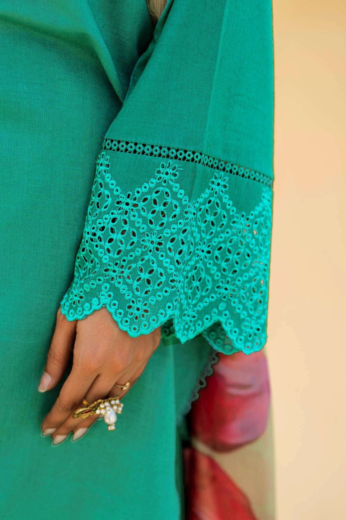 3PC LAWN EMBROIDERED SUIT SR - 495