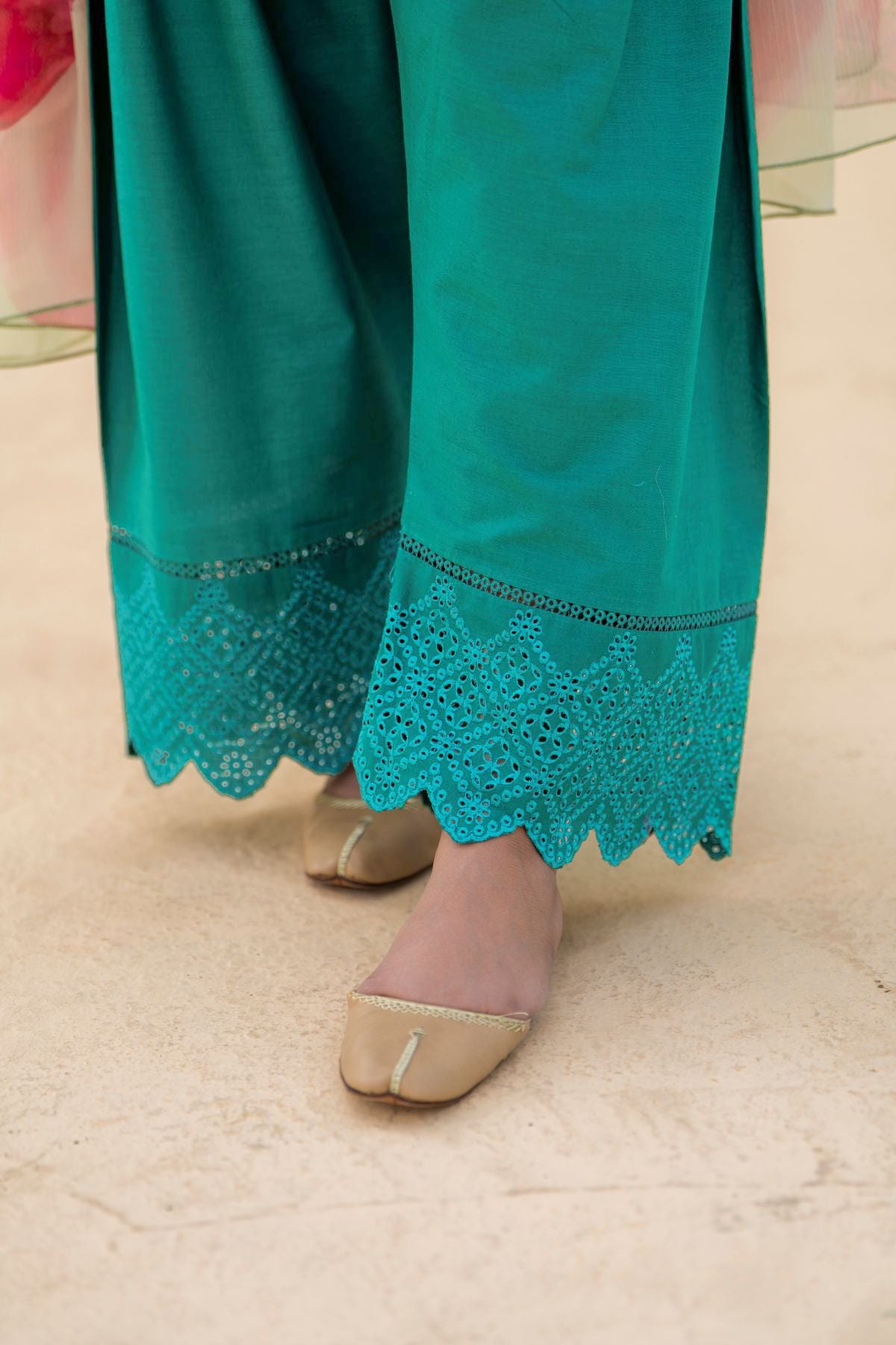 3PC LAWN EMBROIDERED SUIT SR - 495