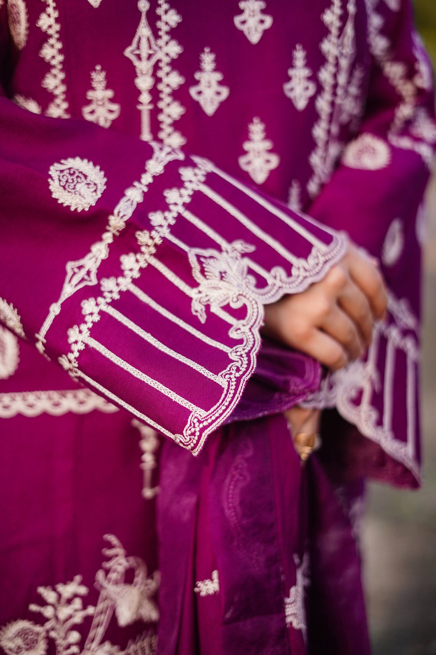 3PC EMBROIDERED DHANAK DRESS RO - 575