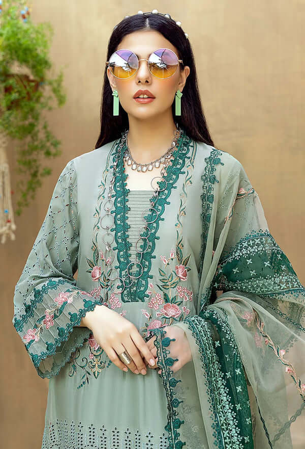 3 PC Heavy Embroidered Chicken Kari Lawn Suit - RO-91