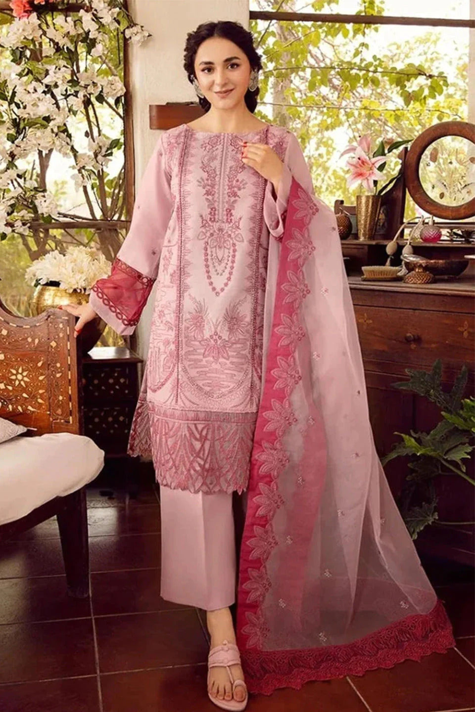 3 PC EMBROIDERED LAWN SUIT - RO-64