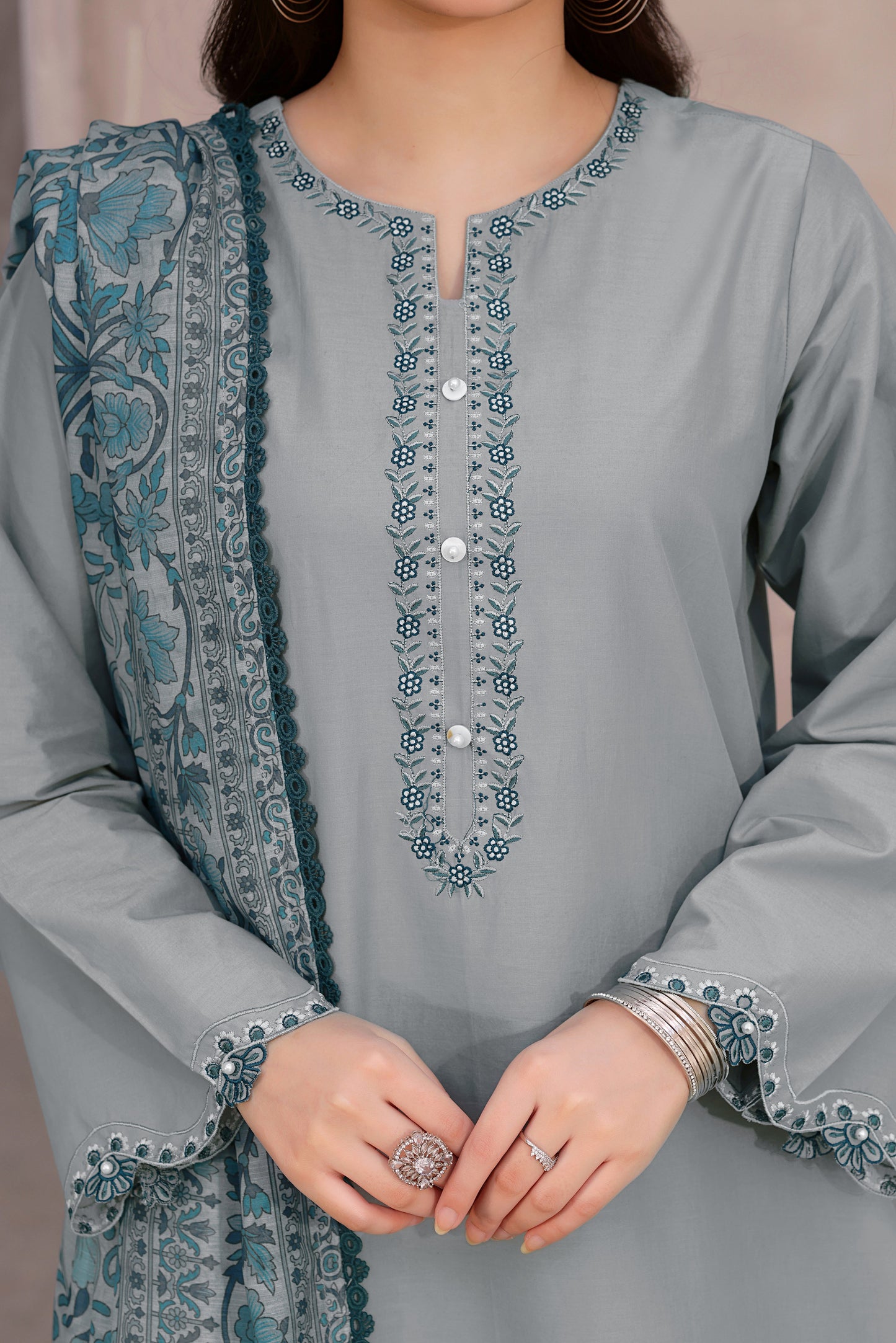 3PC EMBROIDERED LAWN SUIT - SR-771