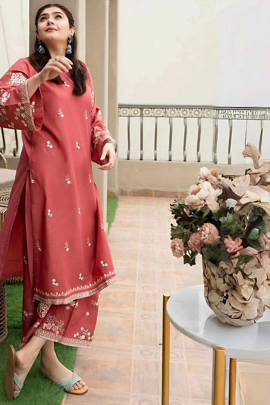 2PC EMBROIDERED LAWN SUIT - SR-400