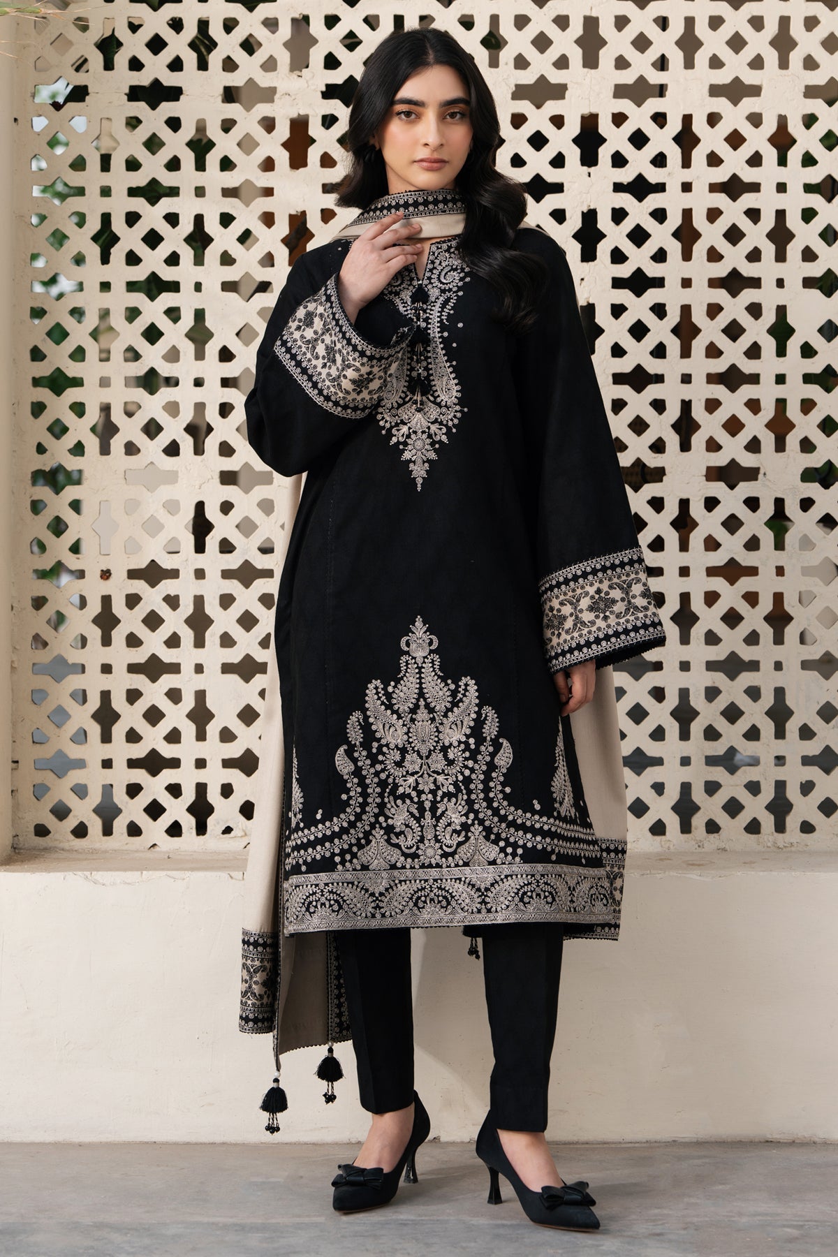 3PC EMBROIDERED DHANAK SUIT RO - 577