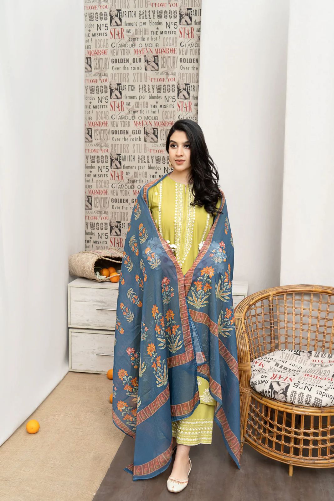 3PC EMBROIDERED LAWN SUIT - RO-147