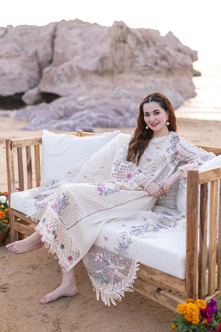 3 PC EMBROIDERED LAWN SUIT  - RO-193