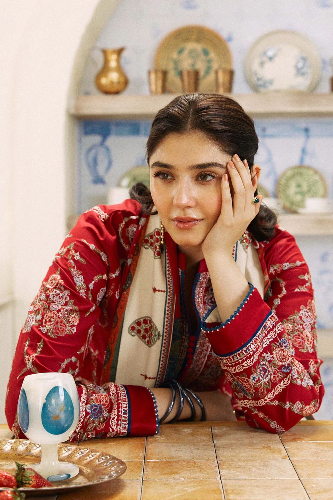 3 PC EMBROIDERED LAWN SUIT  - SR-183