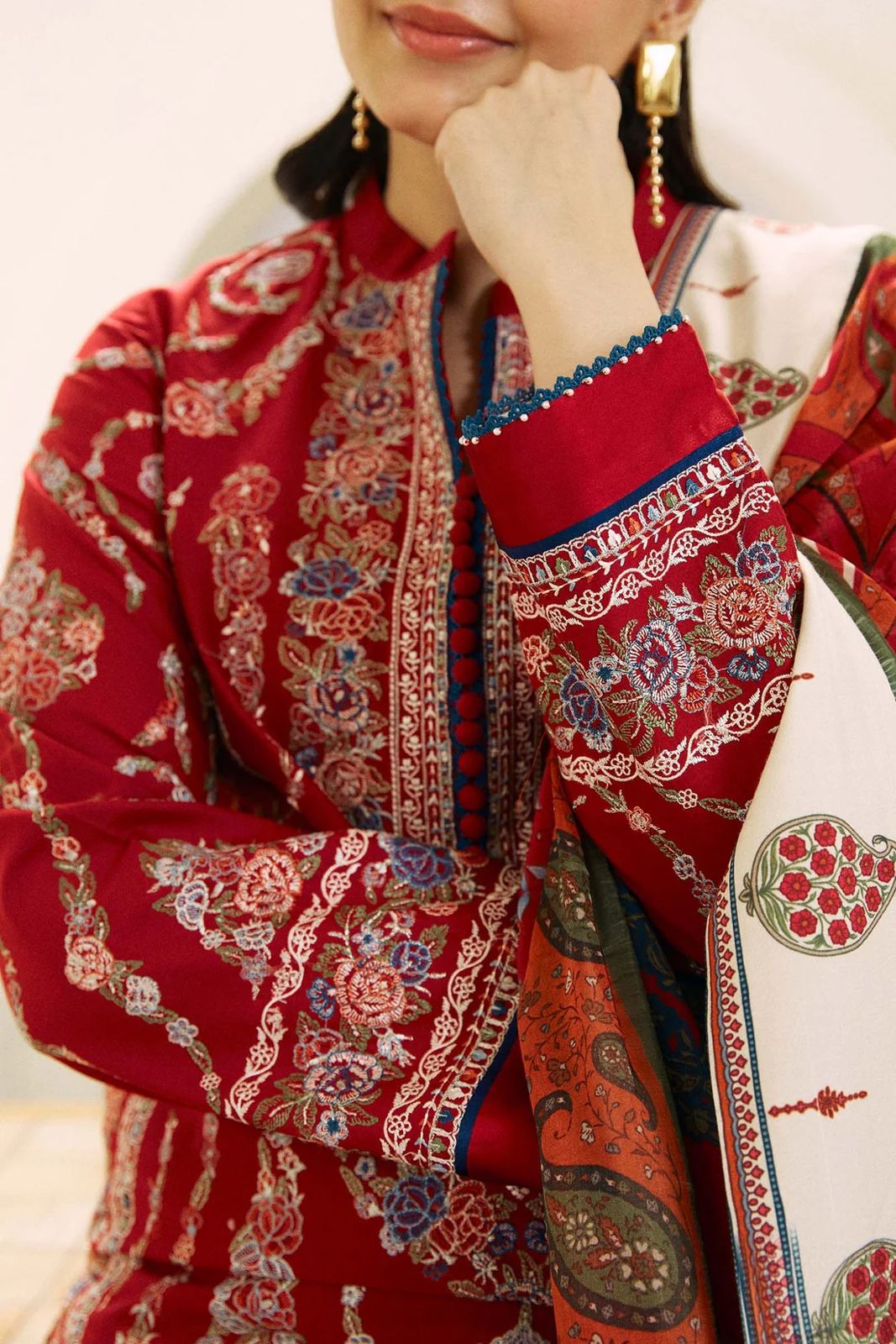 3 PC EMBROIDERED LAWN SUIT  - RO-183