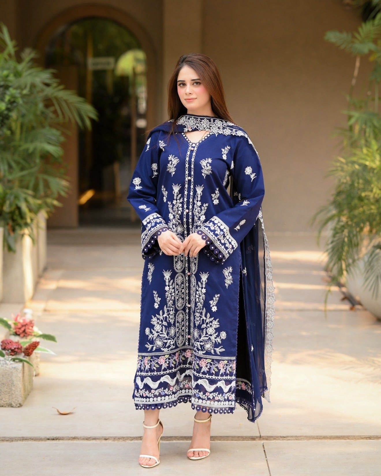3PC EMBROIDERED LAWN SUIT SR - 509