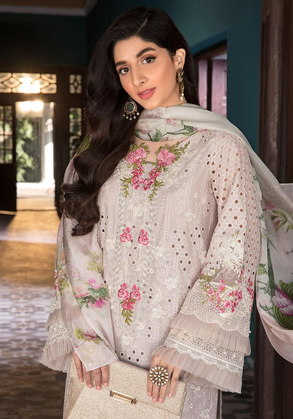 3PC EMBROIDERED LAWN SUIT  - SR-185