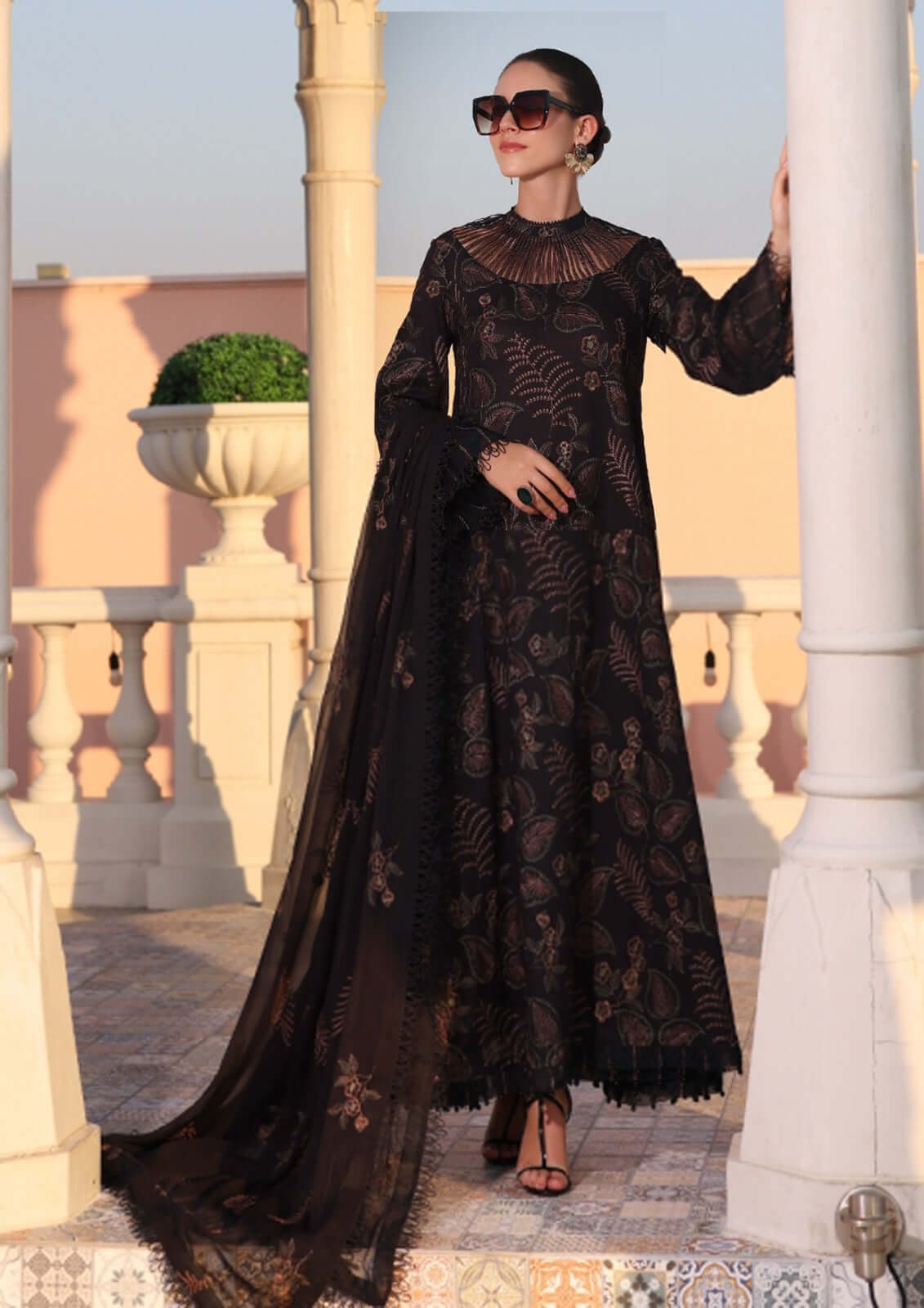 3PC EMBROIDERED LAWN SUIT - RO-160